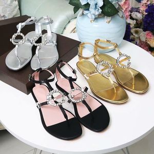 2021 Moda de lujo Mujeres Sandalias Diapositivas Zapatillas Rayas Correas de pie Sexy Verano Damas Sandalia Plana Diseñador Mujer Zapato de punta abierta con caja