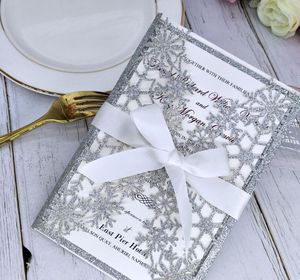 2021 Copo de nieve Corte láser Invitaciones de boda con cinta Tarjetas de invitación brillantes para Brunch nupcial Quinceañera Fiesta de cumpleaños Invitaciones