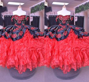 2022 negro rojo blanco perlas vestidos de quinceañera fuera del hombro apliques florales Organza Ruffle Sweet 16 vestido de baile de graduación