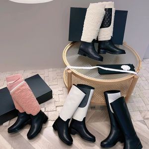 2023 Diseñador Mujeres Lana Caballero Botas hasta la rodilla Moda de lujo Sexy Negro Blanco Botas de cuero grueso Otoño Invierno Bordado eléctrico Lanas de punto Zapatos de tacón bajo