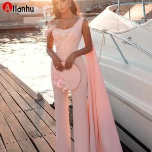 Mono rosa elegante para baile de graduación, vestidos con pantalones, traje de fiesta, vestidos de noche con capa de plumas y lentejuelas, novedad de 2022