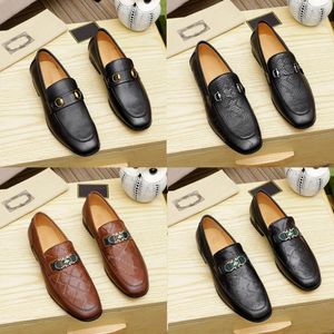 Hommes Mocassins Luxueux Designers Chaussures En Cuir Véritable Marron Noir Hommes Casual Designer Chaussures Habillées avec boîte 38-46