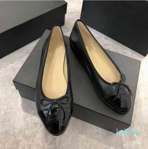 2022 neue Mode Ballerinas Leder Loafer Frauen Hacken Damen Schuhe Bling Silber Runde Zehen Glänzend Ballerina Große Größe Top Qualität