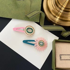 Nouvelle mode luxe acrylique Clips de cheveux Barrettes filles beaux personnalité G Leigner Designer Colorful Crystal Stonepins Box Box Box Emballage G087