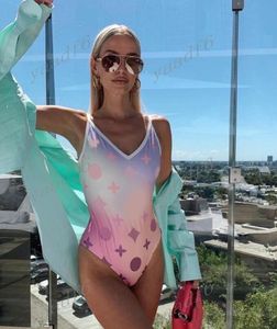 2022 Diseño original de la marca Nuevo traje de baño para mujer Moda de alta calidad Europa y Estados Unidos Estampado en caliente V sexy bikini de playa