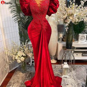 2022 Tallas grandes Árabe Aso Ebi Sirena roja Vestidos de baile de encaje Con cuentas Cuello transparente Terciopelo Noche Fiesta formal Segunda recepción Vestidos Vestido WJY591