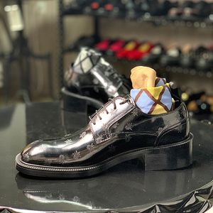 2022 zapatos de cuero con estampado de abejas pequeñas zapatos de vestir de moda hechos a mano zapatos Derby de cuero de grano completo para hombre