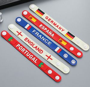 2022 Qatar Coupe du Monde Bracelet Silicone Drapeau Articles De Fête Bracelet 32 Pays Poignet Bande