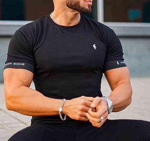 2022 Summer Casual Men Running T-Shirts Gym Fitness Training New Male O-Neck Imprimé Haute Qualité Sports T-Shirts Tops Surdimensionnés G220223