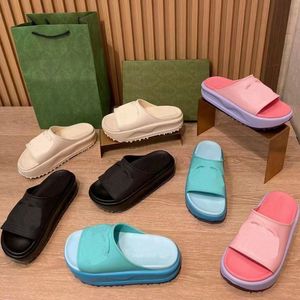 2023 été nouvelles pantoufles imprimées en satin croisé fond épais tout-match vêtements d'extérieur fond de muffin sandales confortables antidérapantes pour femmes tailles nous 10/11/12 plus grande taille 40/41/42/