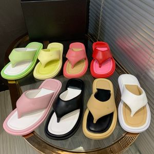 Pantoufles d'été nuage souriant, tongs arc-en-ciel Kawaii, sandales à plateforme pour femmes, pantoufles de salle de bain intérieure, 2024