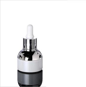 2022 Vente en gros 30ml Flacons compte-gouttes en verre transparent Huiles essentielles vides Bouteille de parfum Femmes Conteneur cosmétique Petit emballage