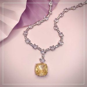 Collier jaune pour femmes, pendentif goutte brillant, boule de fête, reine, tempérament amour, nouvelle tendance 2022