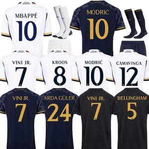 2023 2024 MBAPPE BELLINGHAM VINI JR Maillots de football Tchouameni Chemise de football Real Madrids CAMAVINGA Rodrygo MODRIC hommes kit enfants ensemble chaussettes de qualité supérieure uniformes