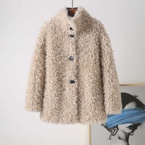 Manteau en fourrure d'agneau cisaillé mi-long en cuir et laine Toka pour femme, manteau à col montant, en fourrure intégrée, hiver 2023, 868452