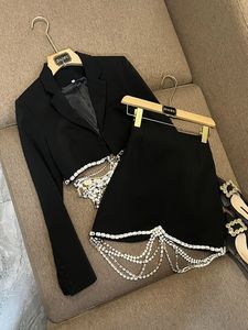 2023 Autumn Black / White Rhinestone Chains Two Piece Dress Sets Long Sleeve Notched-Lapel Blazers Top Short Skirt Suits Set O3L012237