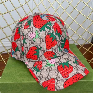 2023 Gorra de béisbol Sombreros de diseñador Gorra de bola de lujo Diseños de fresas Estilo deportivo Viajes Ropa para correr Sombrero Temperamento Gorras de alta calidad versátiles