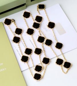 2023-Marca Colgante 20 Collar de flores Conjunto de moda con diamantes Collares de trébol elegantes para mujer Joyería Regalo Calidad La mejor calidad