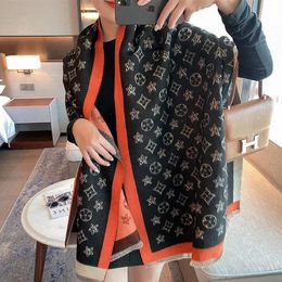 2023 Cachemire Écharpe Designer foulards hiver Hommes Femmes qualité doux épais Châle Écharpes foulard foulard luxe bufanda 6 Couleurs Marque AAA