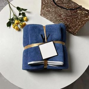 2023 Diseñador Conjunto de toallas de baño Terciopelo coralino Toallas de moda Toallas de cara Lujo Unisex Absorbente Hombres Mujeres Paños de lavado para el hogar el344M