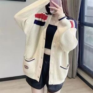 Suéter de lujo de diseñador 2023 para mujer, cárdigan de Jacquard de manga larga a la moda con cuello en V y rayas, suéter de punto de gran tamaño CoatBK MM
