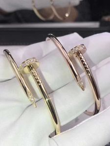 2023 Bracelet explosif Bracelet Fine édition élastique épais à ongles épais pour les femmes 18K Couleur rose or petite et luxe Carte à la maison couple simple couple une paire de bracelets