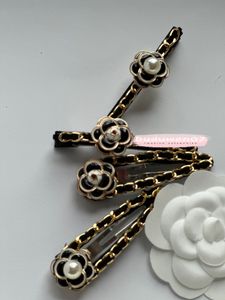 Jolies pinces à cheveux en chaîne en métal, signe C, épingle à cheveux en perles de camélia, avec cartes de Collection, bijoux pour cheveux, à la mode, 2023