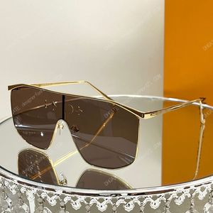 2023 Hot New Luxury Designer Brand Square Sunglasses Marco de metal plateado para hombres y mujeres 1717 gafas de sol de diseño lente decoración del logotipo