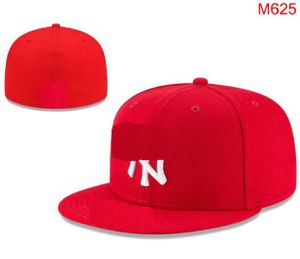 2023 Béisbol para hombres Sombreros ajustados Sox NY Clásico Rojo Color negro Hip Hop Nueva York Deporte Diseño cerrado completo Gorras Chapeau 05 Stitch Heart 