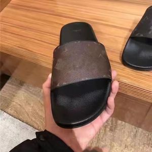 2023 Hombres Mujeres Sandalias de felpa Slide chlee Zapatillas botas calentadas Mujeres Australia Zapatillas de playa Zapatos de lona de diseñador Blanco Negro Vela Woody Mulas corredor de espuma Zapato