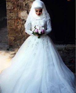 2023 Hijab musulmán Una línea Vestidos de novia Mangas largas Vestidos de novia Apliques de encaje de tul blanco Con cuentas Modesto Árabe Dubai Islámico Vestido De Novia