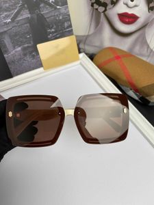 2023 Gafas de sol de corazón nuevo de marca Gafas de sol de diseñador femenino de diseño
