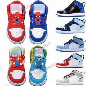 2023 New Kids 1 Chaussures de basket Baskets Garçons Filles Banned 1s Athletic Outdoor Game Royal Obsidian Chicago Red Bred Melody Mid Multi-Color Tie-Dye balance Taille 24-35