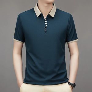 2023 Polos Hommes Affaires Normal Manches Courtes Rayé Coupe Classique Stretch Golf Tshirt Travail Été Coréen Solide Vêtements 231228