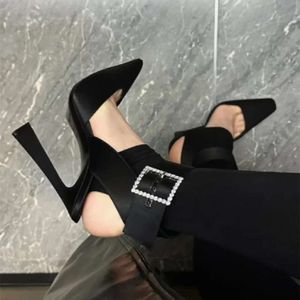 Sandales à talons carrés pour femmes, avec bandeau à nouer et talon fin, noires, Sexy, pour boîte de nuit, nouvelle collection printemps 2023
