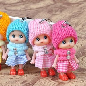 2024 8 cm payaso teléfono móvil colgante falda a cuadros sombrero de punto muñeca encantadora mini niñas adornos juguetes muñecas de regalo originalidad 0 6yg F2
