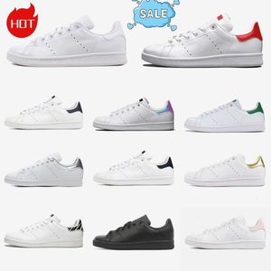 2024 Classic Stan Smith Superstars Chaussures de course Chaussures hommes Trainers Triple Noir blanc Red Silver Green Rose Navy Blue Sports Designer Shoe Jogging Sneakers