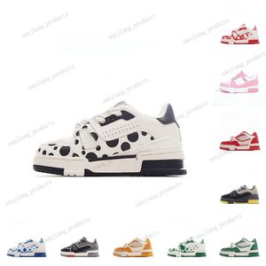 2024 Designer Enfants Chaussures Chaussures Casual Fleurs en relief Bébé Garçons Filles Baskets Triple Blanc Rose Ciel Bleu Noir Vert Jaune Dot Denim Plateforme Basse Baskets Enfant