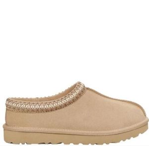 2024 Hot Femmes Homme Casual Tasman pantoufles bottes de neige Chaussures décontractées en peau de mouton en peluche garder les chaussures au chaud avec des sacs à poussière de carte Au Beau cadeau