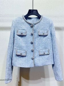 2024 Dernières modèles de vestes pour femmes Boutons Diamond Mesdames Mestins Sparkling Sequin Coat ou haute taille A-Line Mini jupe Suit Femmes O-Neck Blue Tweed Set 231205