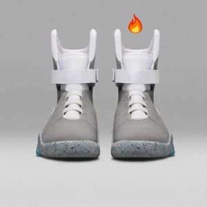 2024 Vente limitée Chaussures à lacets automatiques Air Mag Baskets Marty Mcfly's Led Back To The Future Glow In The Dark Grey Boots Mcflys Man Sports Taille 40-47