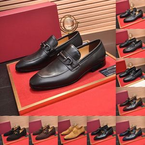 2024 Zapatos de la marca de lujo Oxford Slip On Toe Pointed Brown Black Classic Men Diseñador Diseñador zapatos