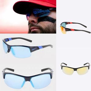 2024 Nuevo diseñador NLKE Espejo deportivo para hombre Gafas de sol para montar al aire libre Gafas de ajuste para mujer con caja de embalaje original EV0620