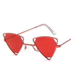 2024 Nouveaux lunettes de soleil Designer Triangle rétro Triangle Punk Lunettes de soleil pour hommes verres creux Color Couleur Gradient Gothique Lunettes de soleil pour femmes Open Metal Cadre