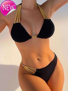 2024 Nouveau créateur de mode en gros de maillots de bain pour femmes sexy Triangle sexy bikini femme noire push up Bra femme brillante ceinture gold plage mini j240403