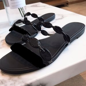 2024 Nouvelle mode Sandal Slipper Femmes Luxe Designer Pantoufles Loisirs Intérieur Ensemble complet d'accessoires Pantoufles d'été pour dames Sandales à plateforme avec boîte