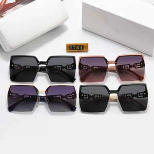2024 Nouvelles lunettes de soleil de mode Femmes hommes Gradies de marque de marque Gradient Lens Alloy PC Frame de luxe à chaud qualité qualité Leopard Gift EE