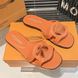 2024 Nouveau designer de luxe Sandals Veure de femme V Lette V Hollow Out Détails Pantres colorées en cuir en cuir Fashion plate FlAt Place Party Chaussures Taille 35-42