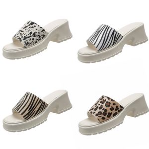 Sandales à talons bas pour femmes, chaussures d'été, surface en maille, loisirs maman, noir, rose, blanc, grande taille 36-41, nouvelle collection 2024