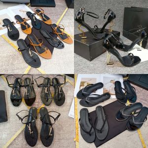 2024 Opyum Y5L Sandales à talons logo avec des chaussures de concepteur de quincaillerie dorées Cassandra Flats string sandal tongs greffes